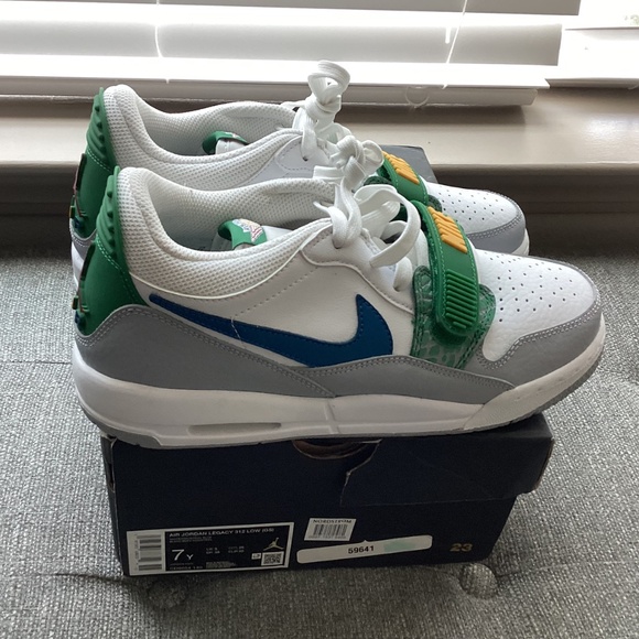 Nike Air Jordan Legacy 312 Low Sneaker (Big Kid), size 7 - Picture 7 of 13